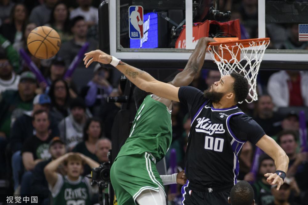 在此背景下 在此背景下